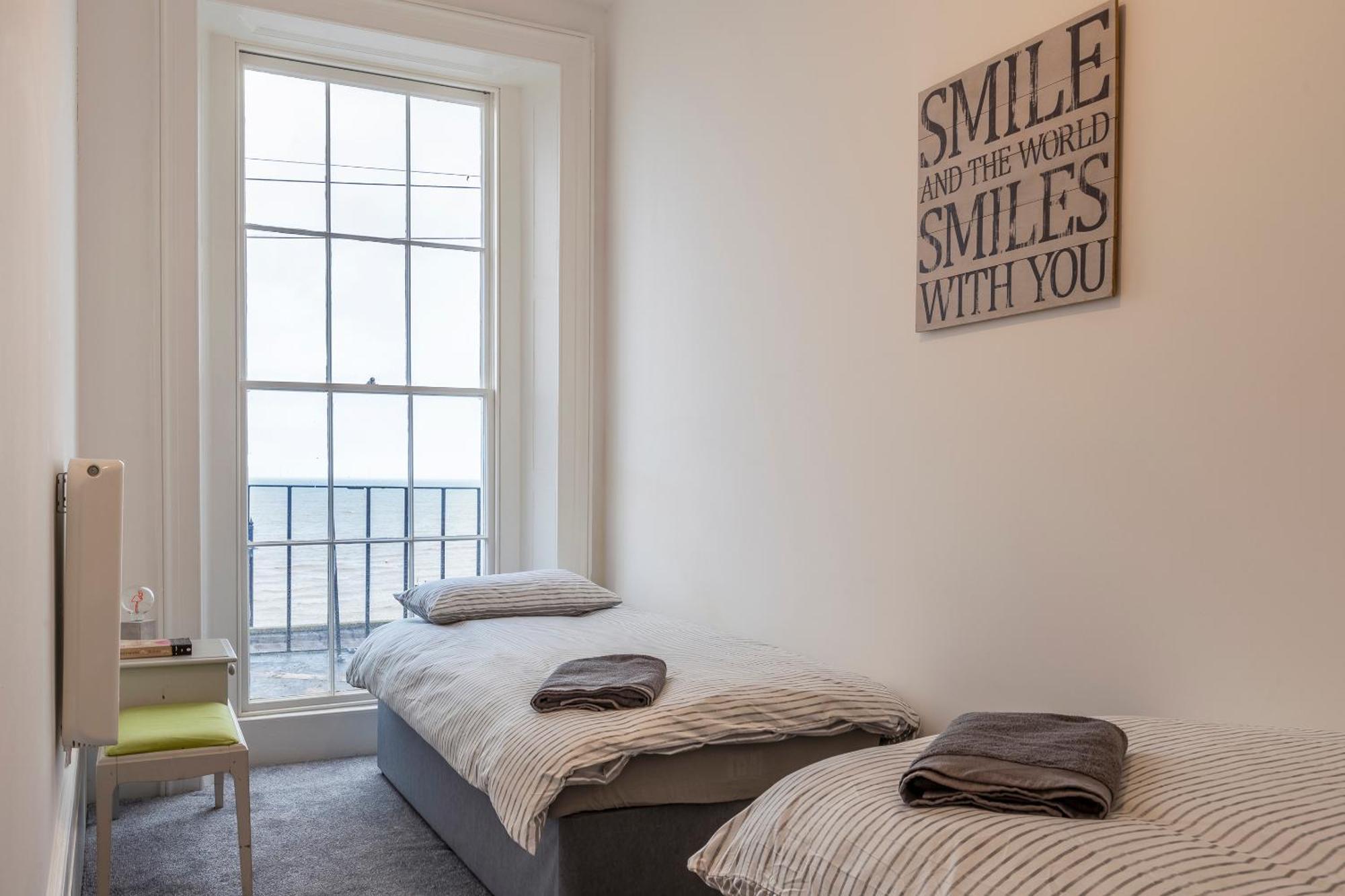 Seaside Serenity: Stylish Sea View Apartments In 荷尼湾 外观 照片
