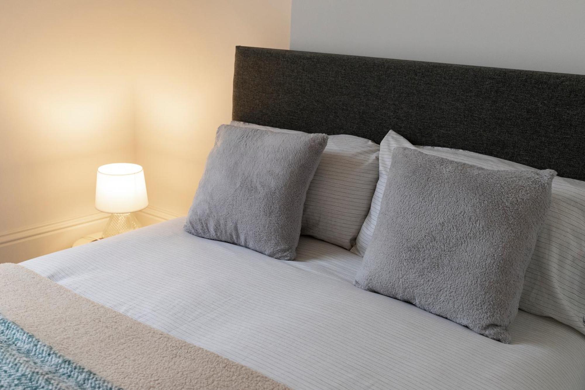 Seaside Serenity: Stylish Sea View Apartments In 荷尼湾 外观 照片